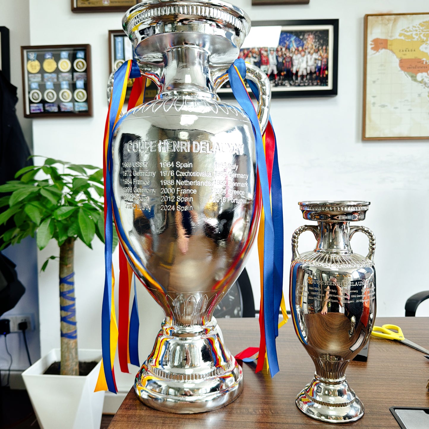 UEFA Euro Cup Trophy Henri Delaunay Cup(Indicate what ribbon you want)