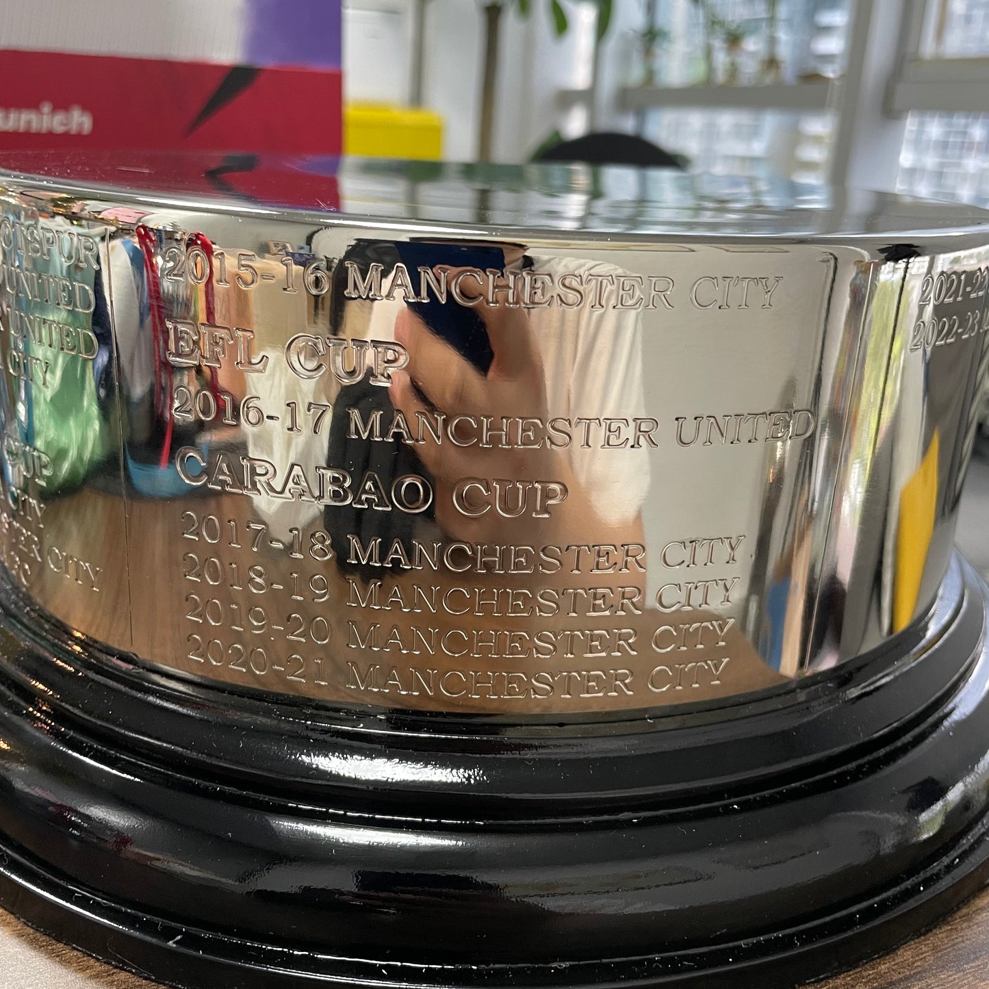 League Cup Carabao Cup Trophy(Only 42cm With 2024-25 Newcastle United Engraved On the Base) )