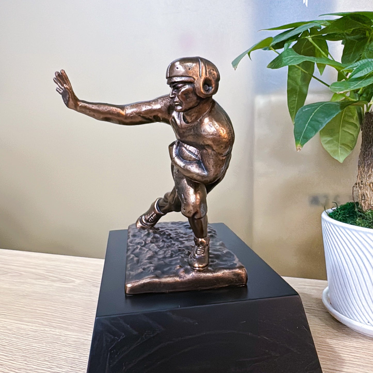 1965 USC Trojans Mike Garrett NCAA Heisman Trophy