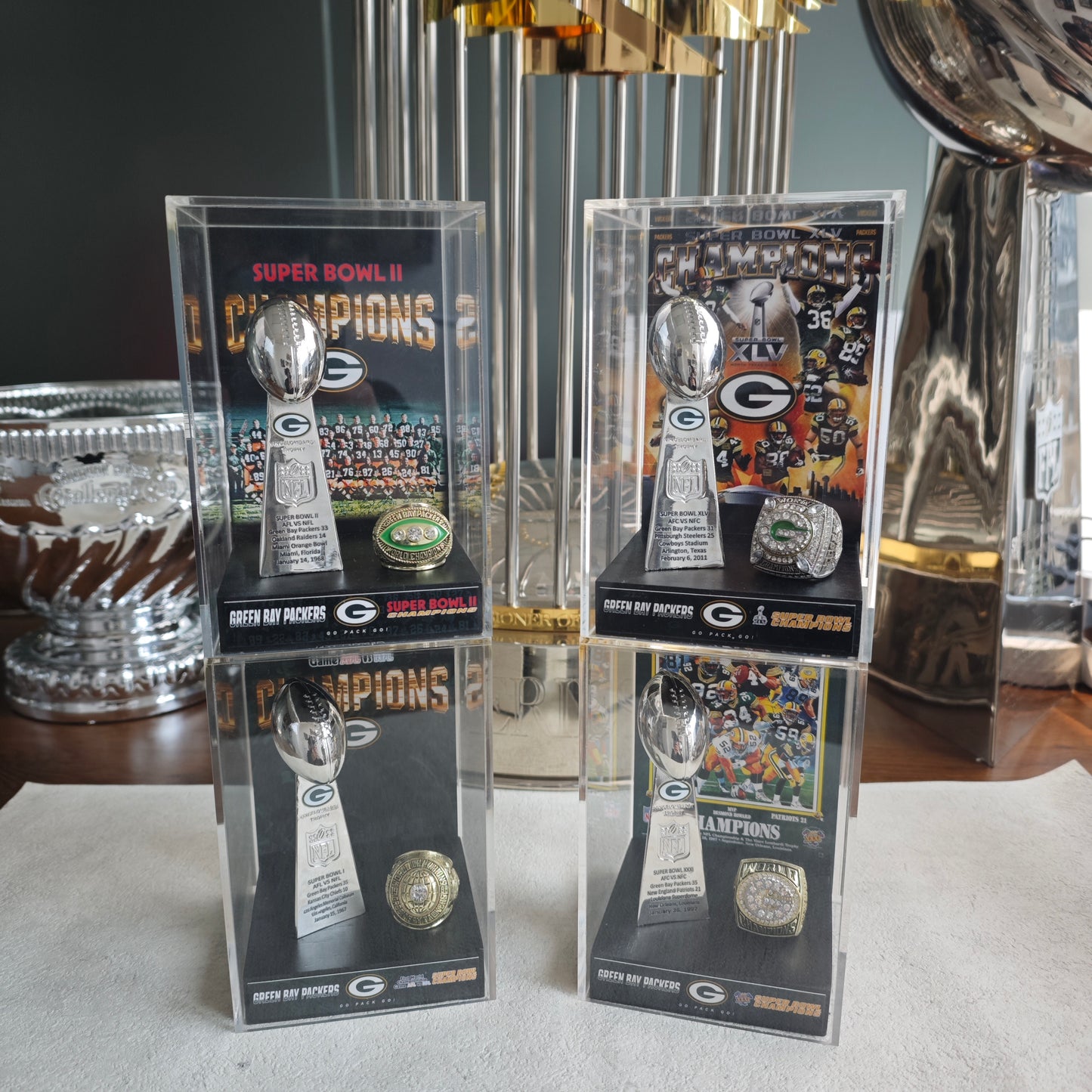 1997 Green Bay Packers Super Bowl XXXI Championship Trophy Display Case