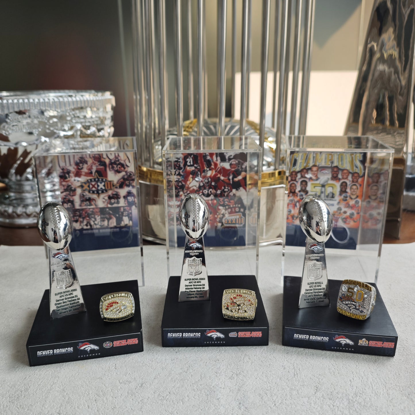 1998 Denver Broncos Super Bowl XXXII Championship Trophy Display Case