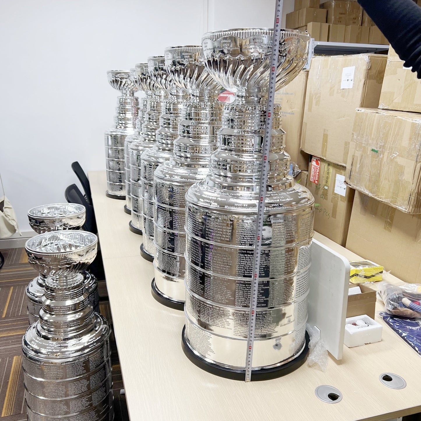 [Resin Version 90cm Height]NHL Stanley Cup Trophy  Full Size With All Champions Engraved