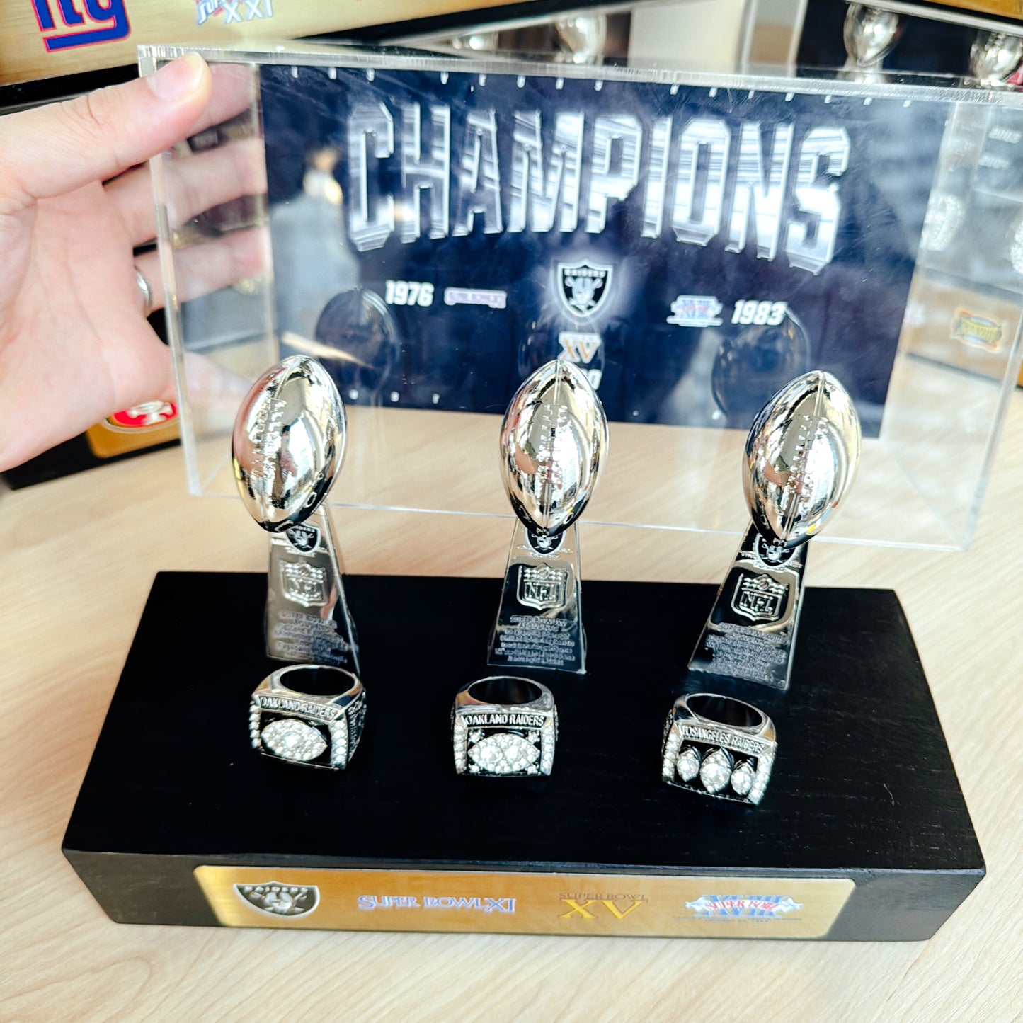 Oakland Raiders Super Bowl Championship Trophy Ring Display Case