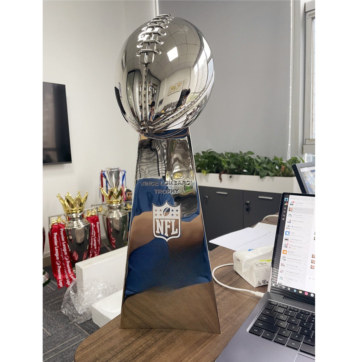 [NFL]Metal Blank Version The Super Bowl Trophy The Vince Lombardi Trophy