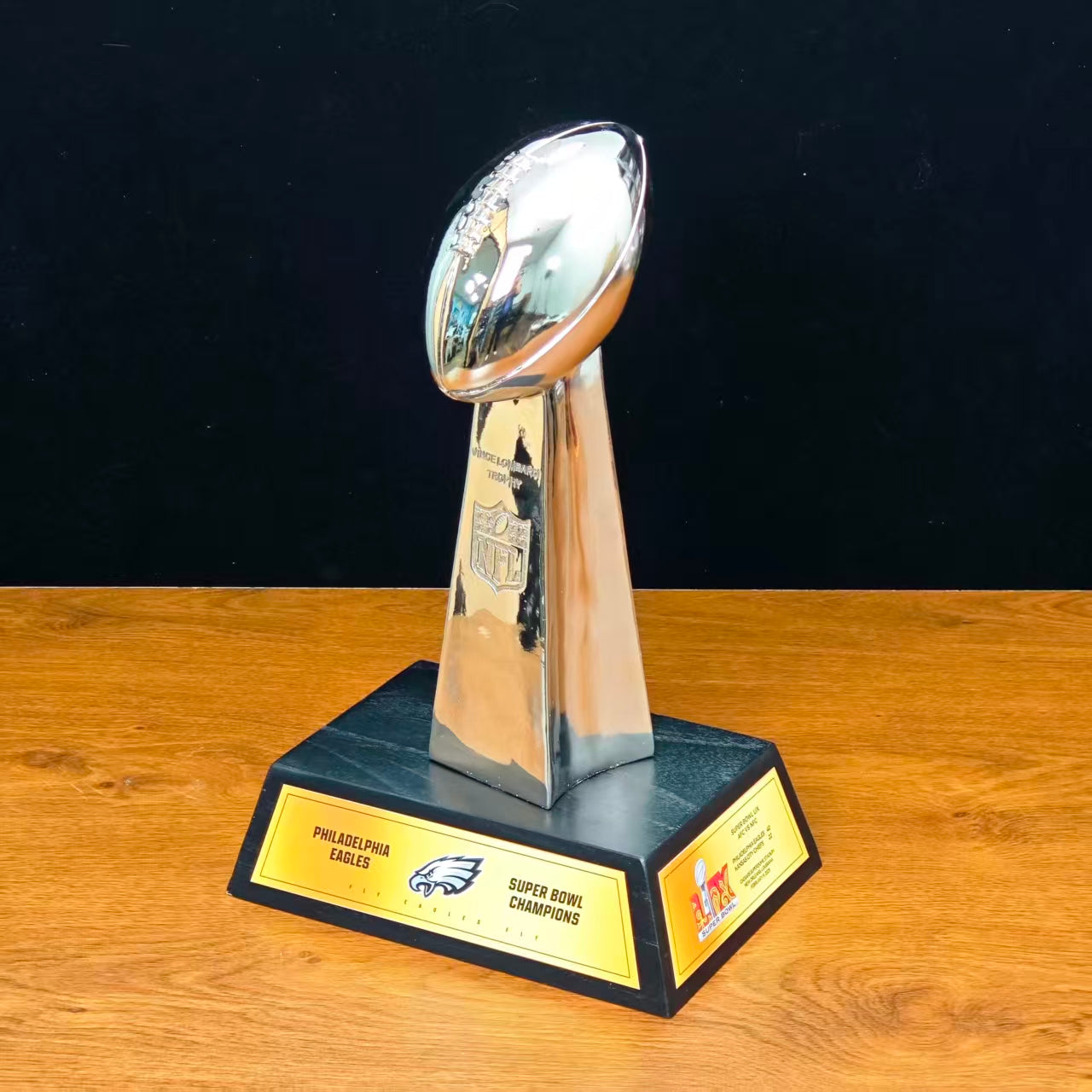 [NFL] Philadelphia Eagles Super Bowl champions With Wooden Base