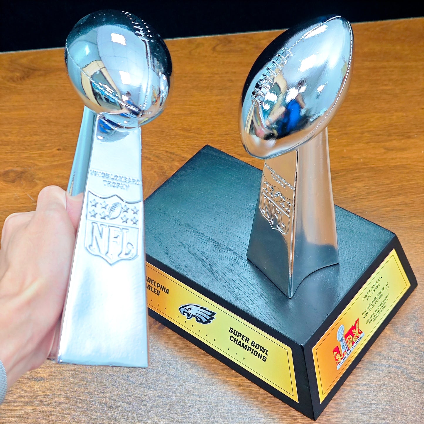 [NFL] Philadelphia Eagles Super Bowl champions With Wooden Base
