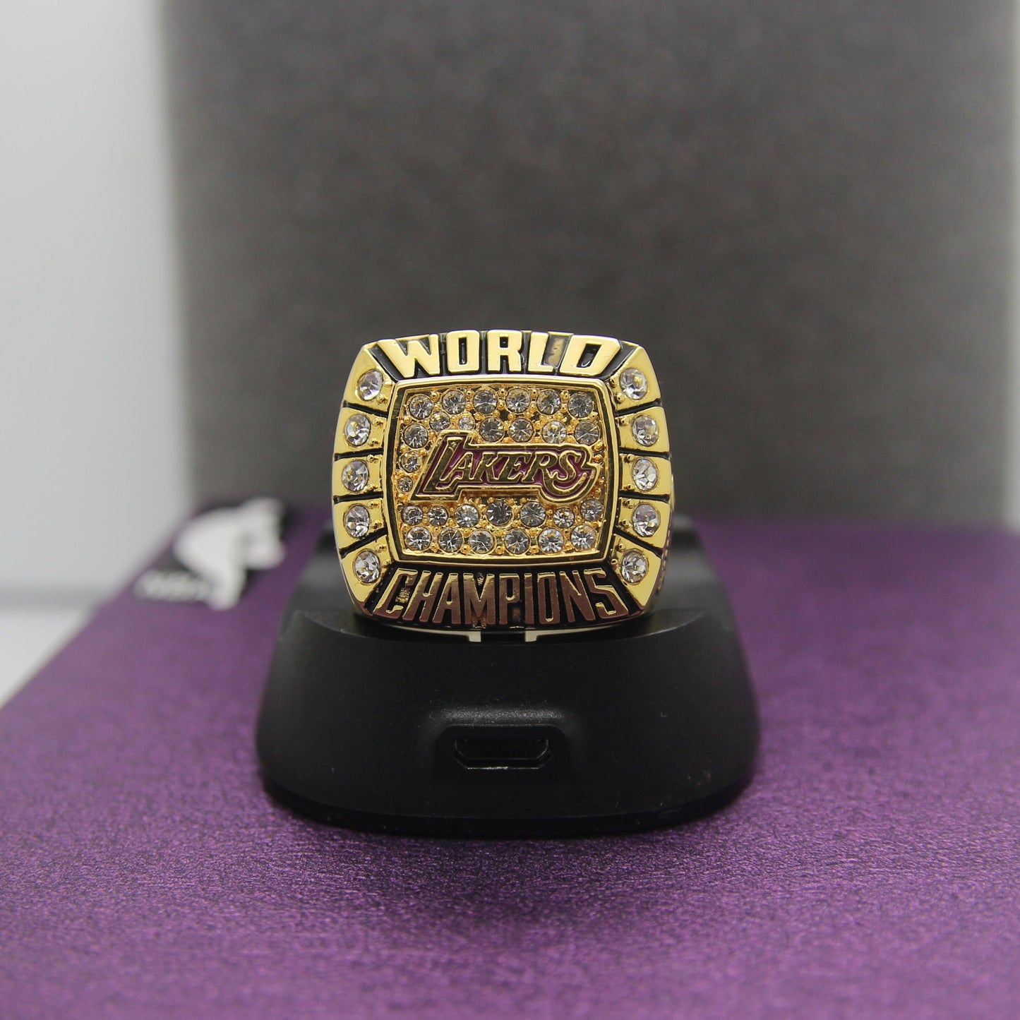 2000 Los Angeles Lakers Championship Ring