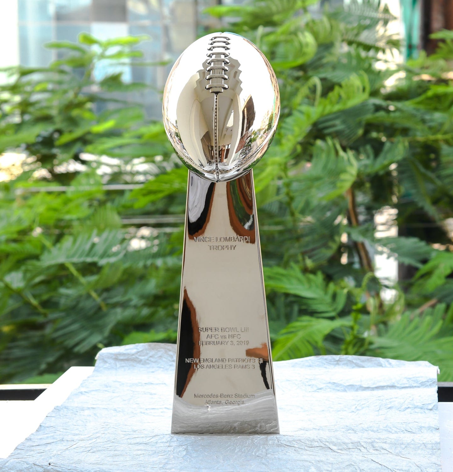 [NFL]Metal Blank Version The Super Bowl Trophy The Vince Lombardi Trophy