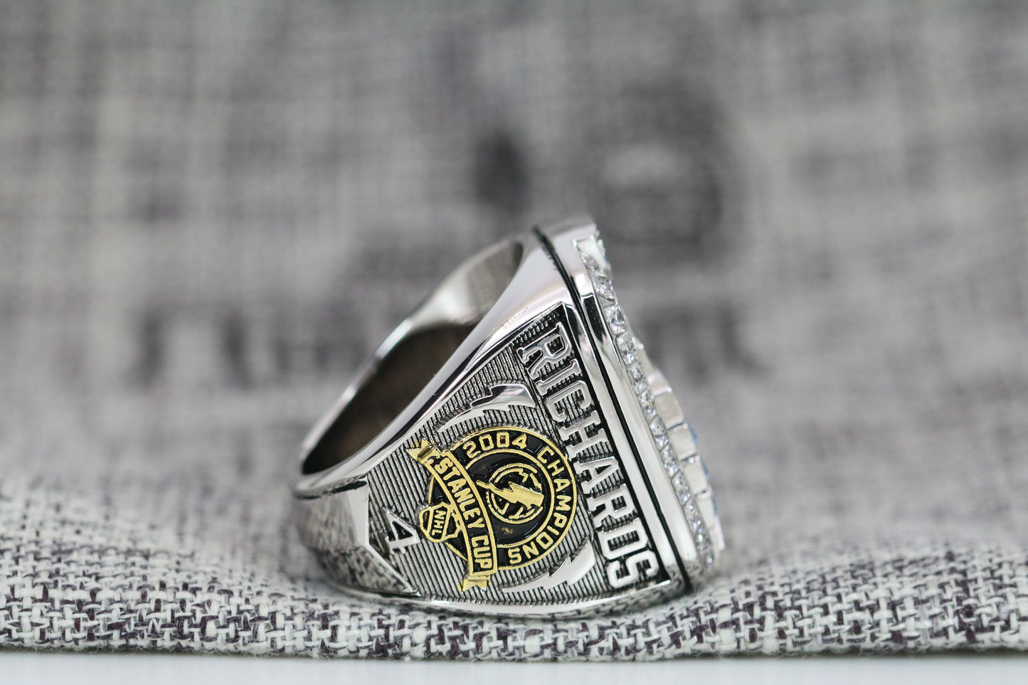 2004 Tampa Bay Lightning Stanley Cup Ring