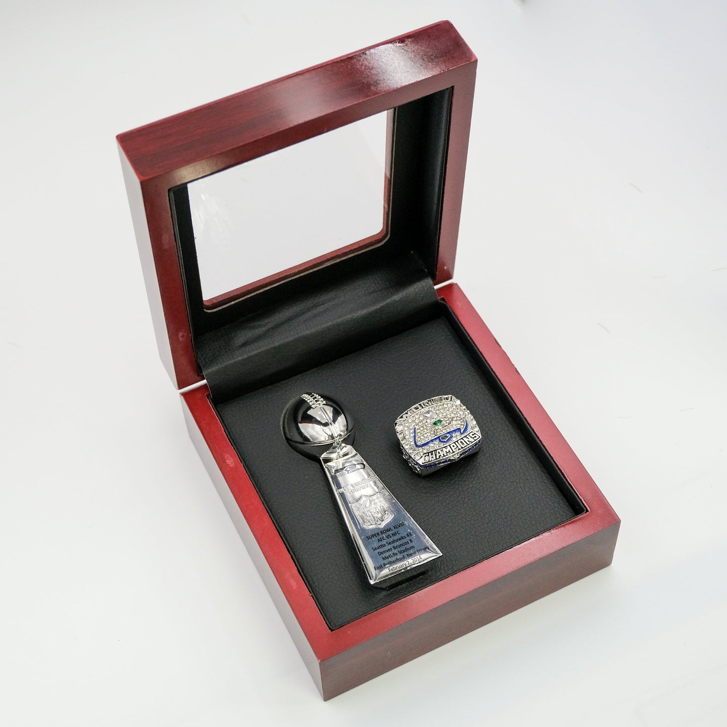 [Seattle Seahawks]  Trophy and Ring Set + Box NFL