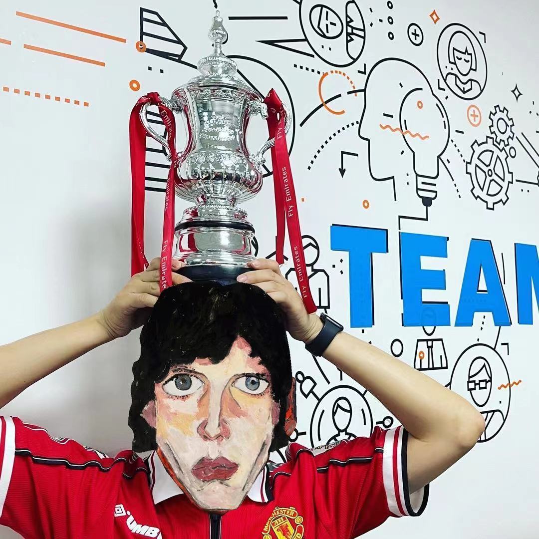 FA Cup Trophy(Indicate what ribbon you want)
