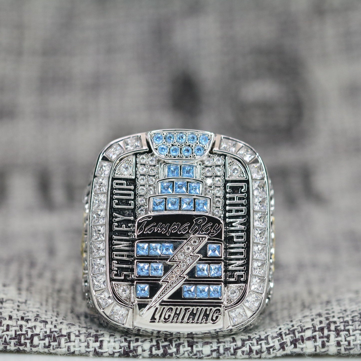 2004 Tampa Bay Lightning Stanley Cup Ring