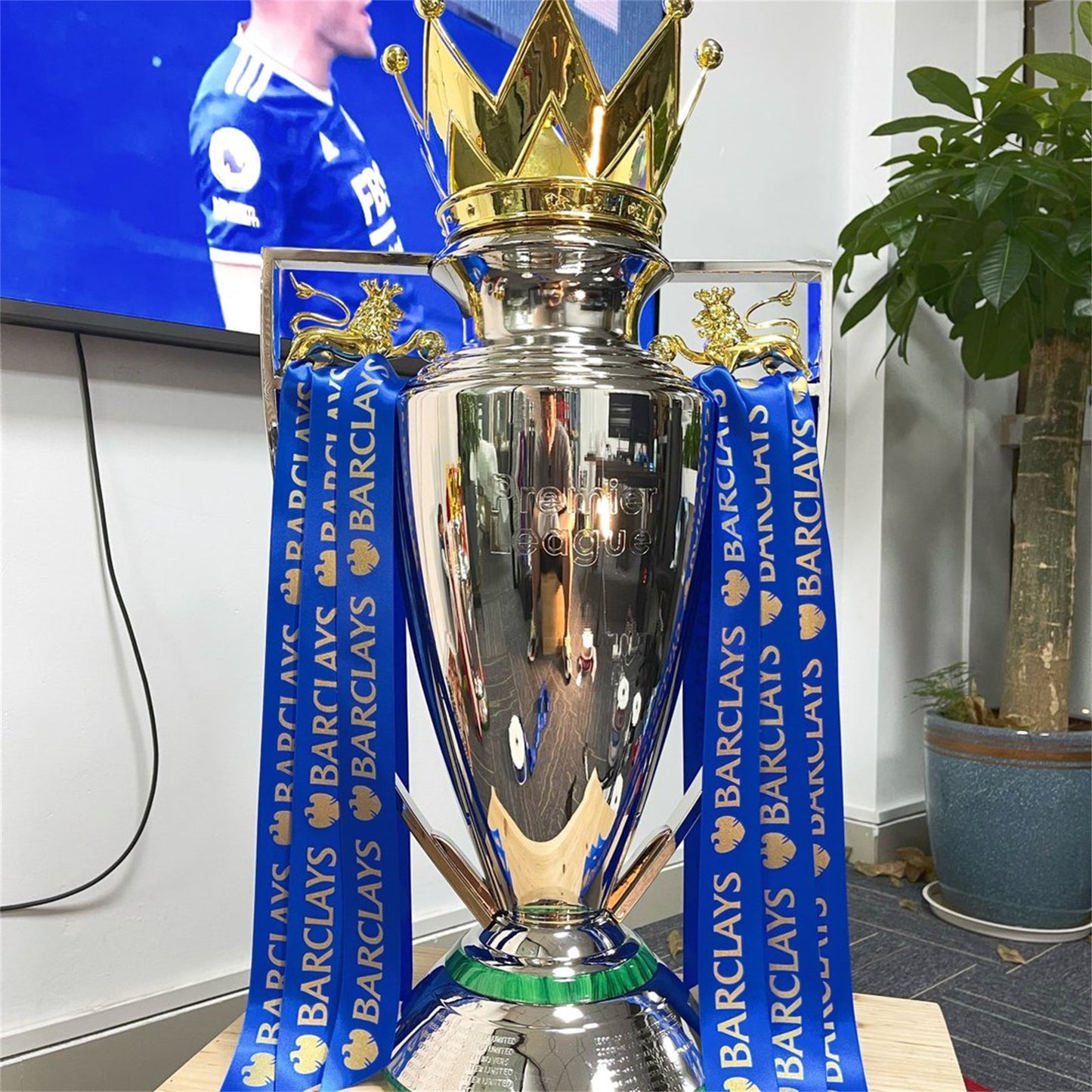 [Metal Version]Premier League Trophy (Indicate what ribbon you want)