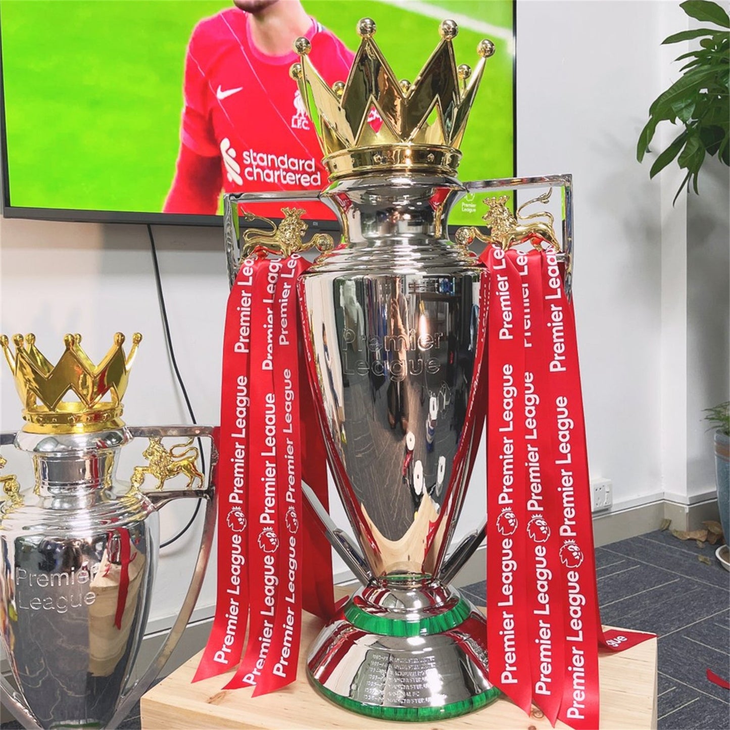 [Metal Version]Premier League Trophy (Indicate what ribbon you want)