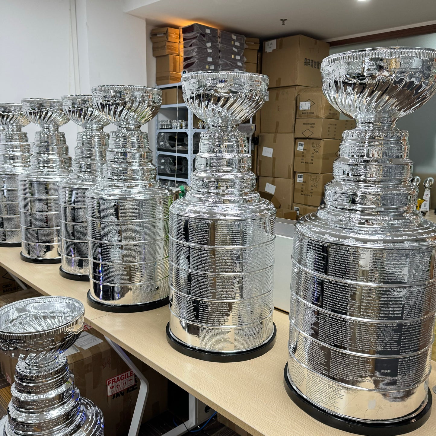 [Resin Version 90cm Height]NHL Stanley Cup Trophy  Full Size With All Champions Engraved