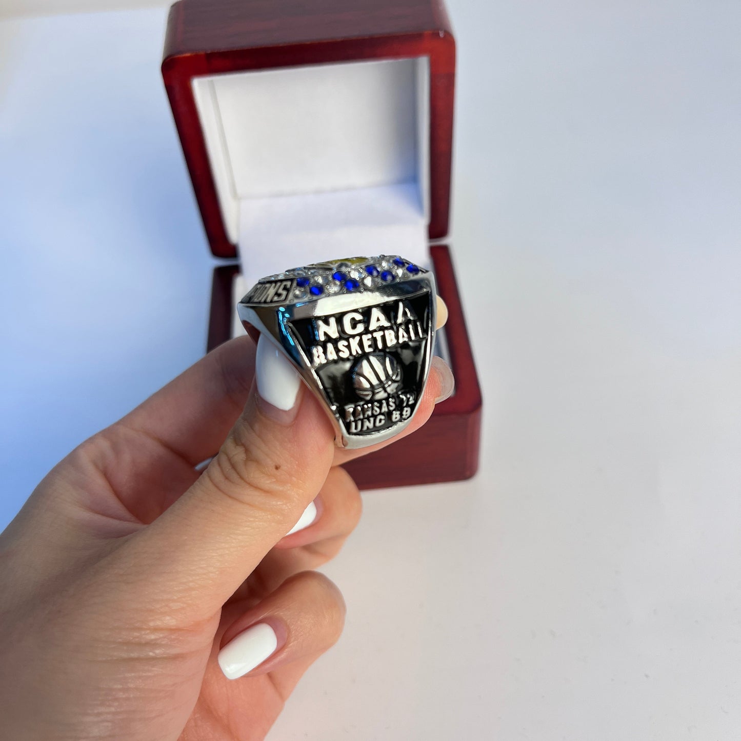 2022 NCAA University of Kansas Jayhawks Basketball Championship Ring FANS COMMEMORATIVE SECTION