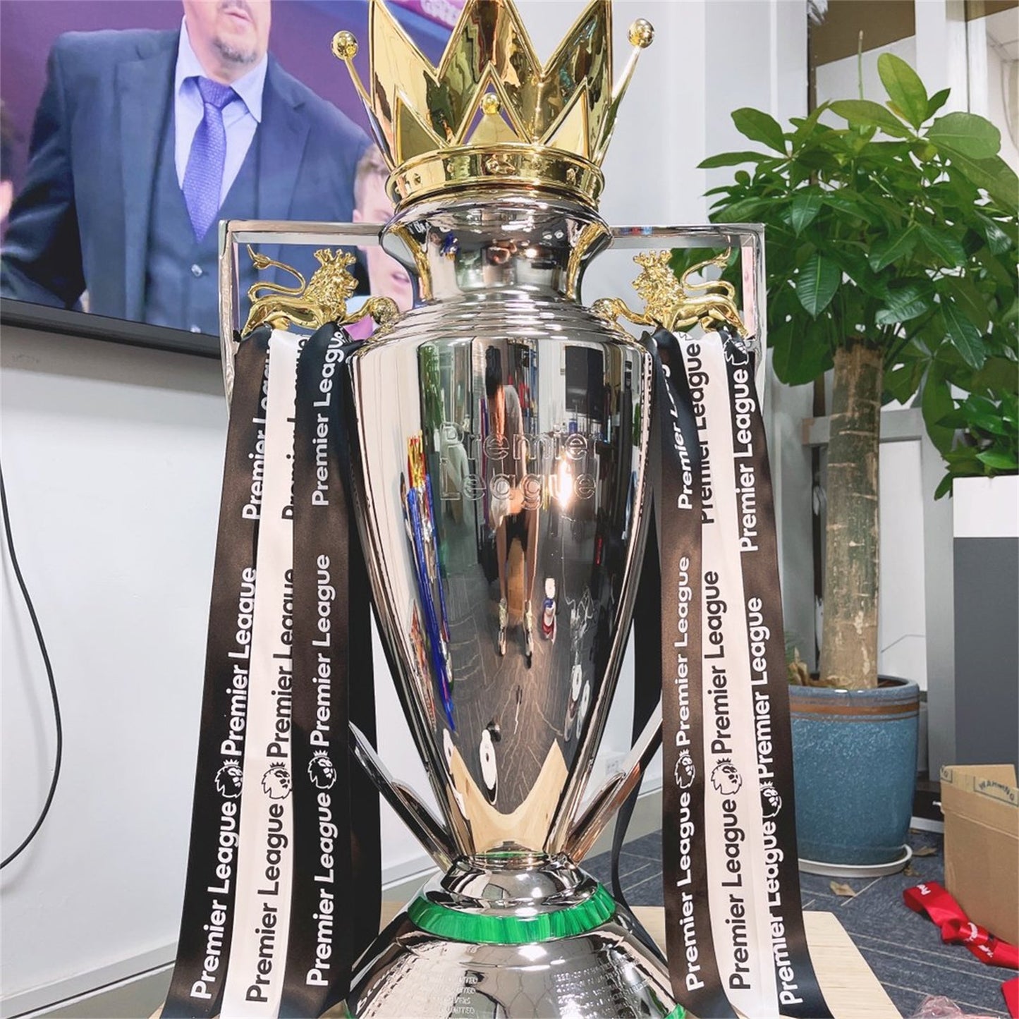 [Metal Version]Premier League Trophy (Indicate what ribbon you want)