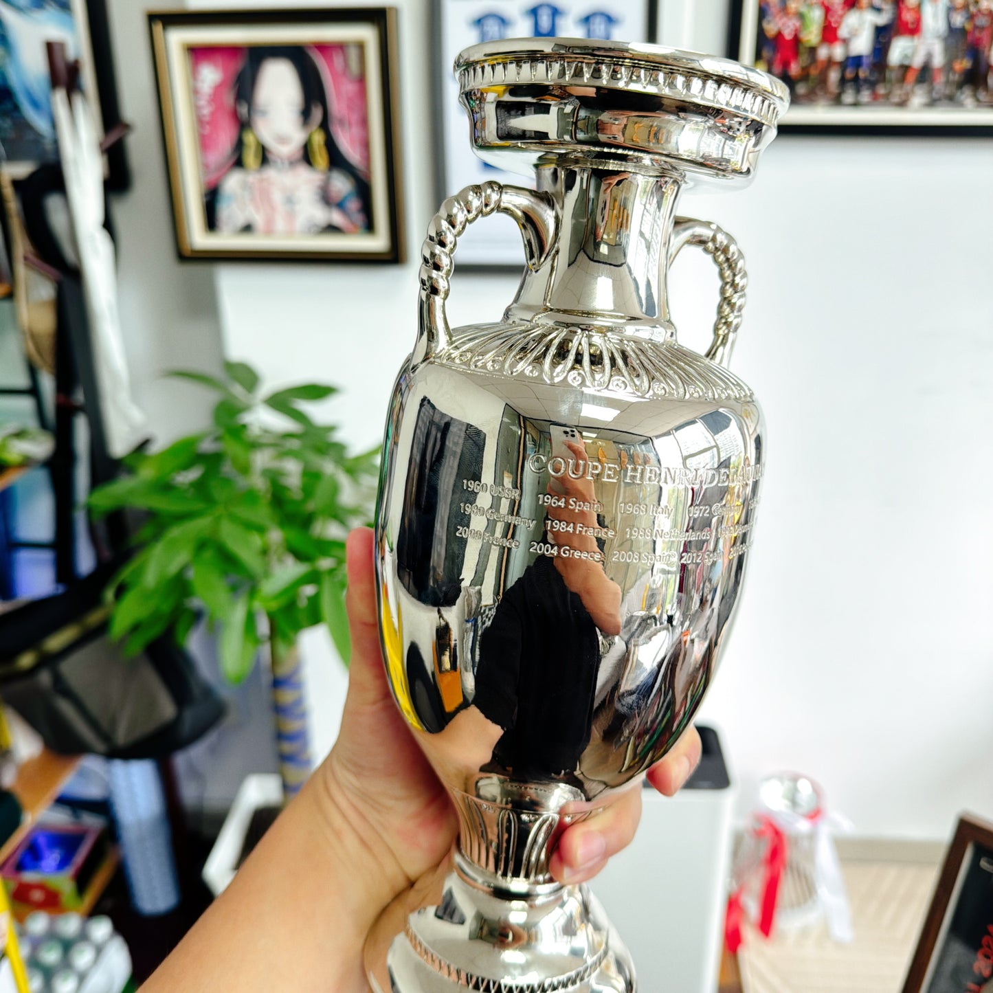 [Metal Version]UEFA Euro Cup  Trophy Henri Delaunay Cup(Indicate what ribbon you want)