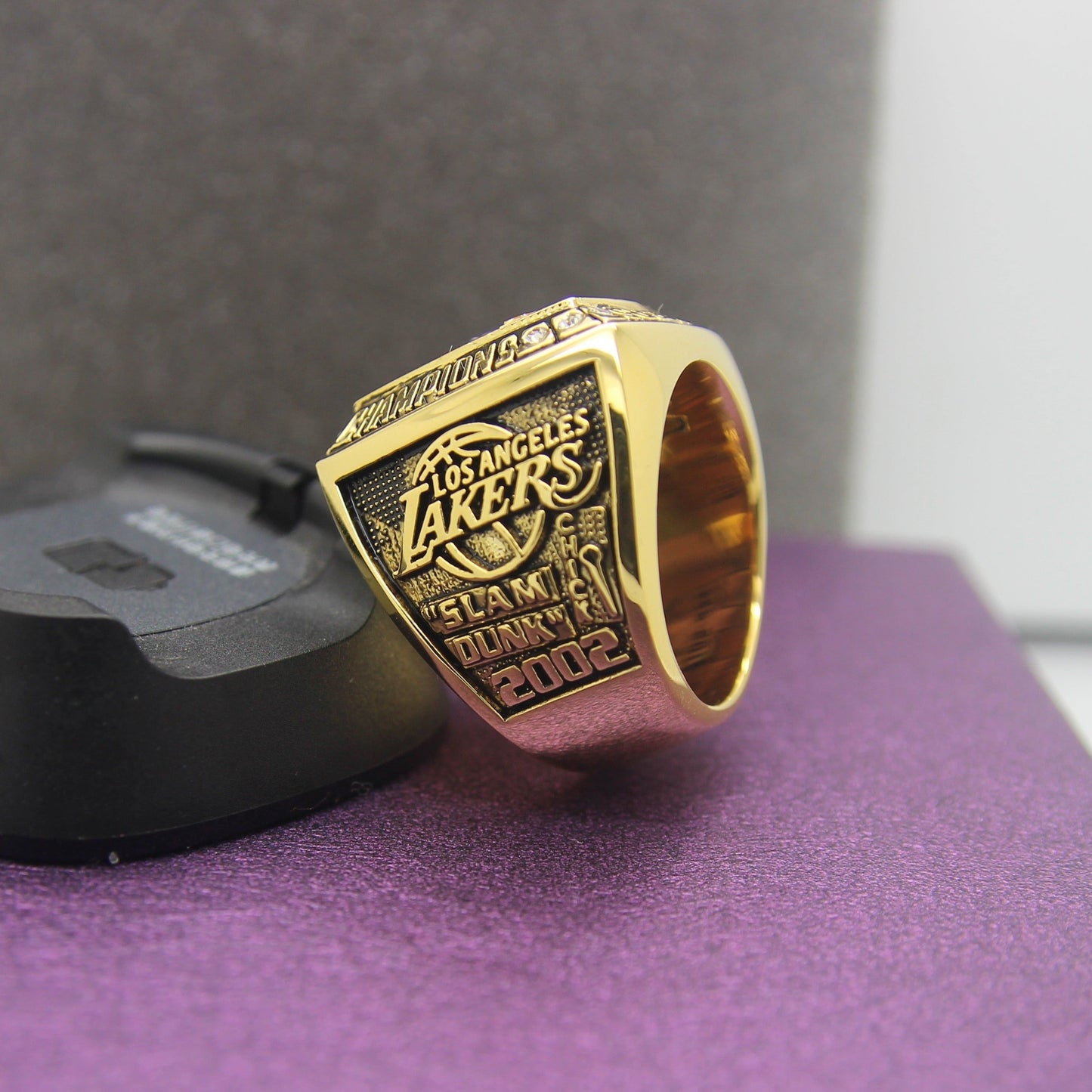 2002 Los Angeles Lakers Championship Ring