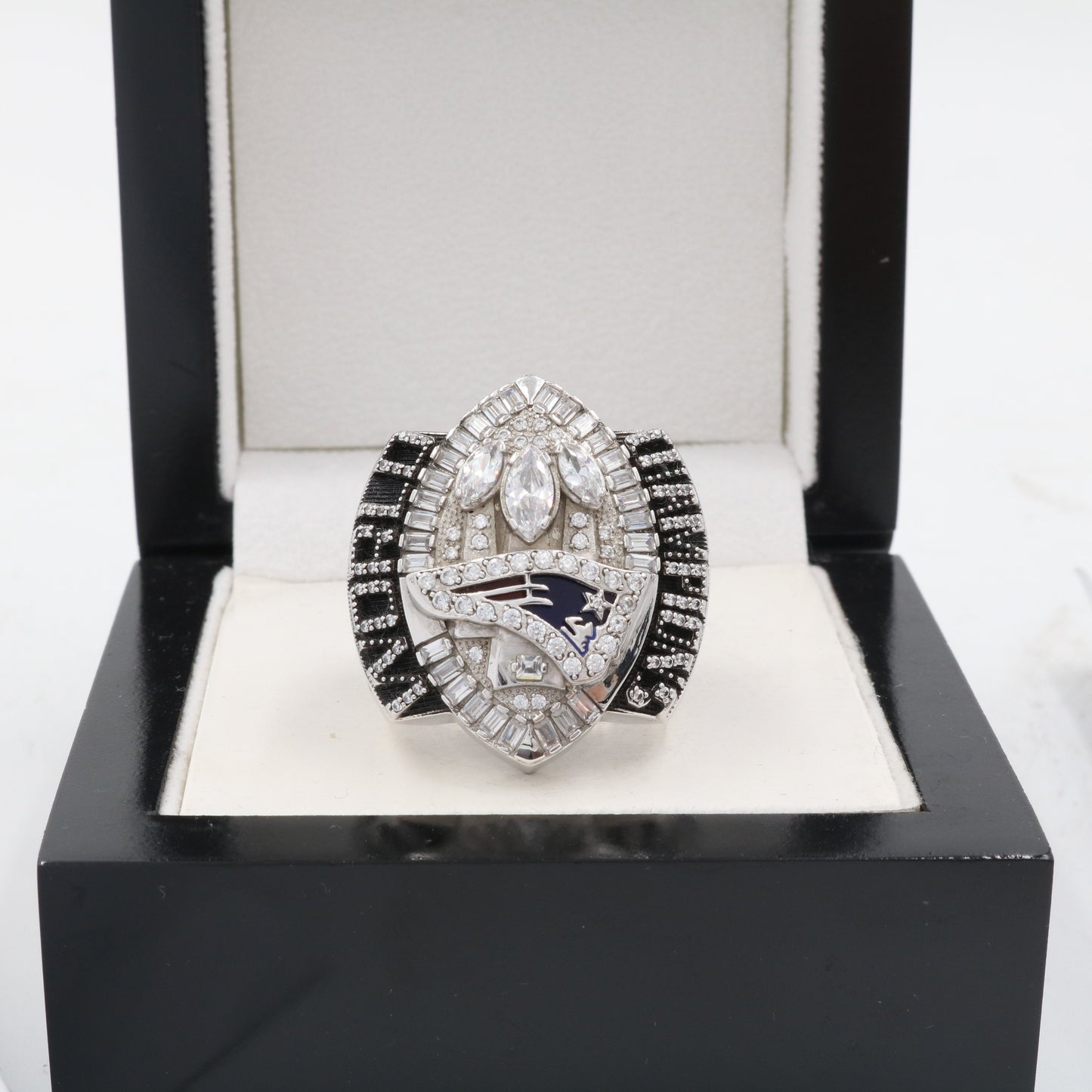 2004 New England Patriots Super Bowl Ring - Ultra Premium Series
