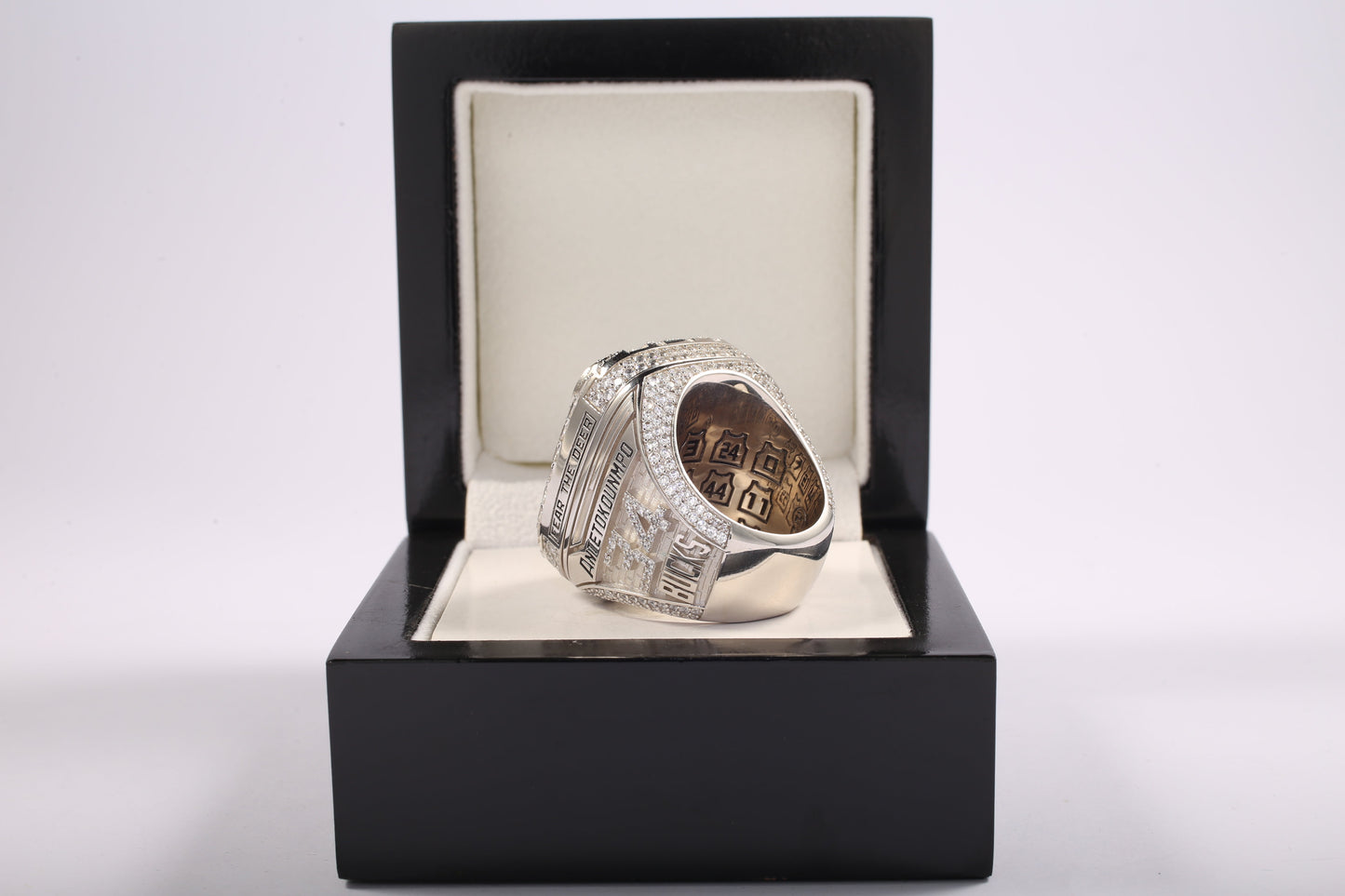 2021 Milwaukee Bucks Championship Ring - Ultra Premium Series