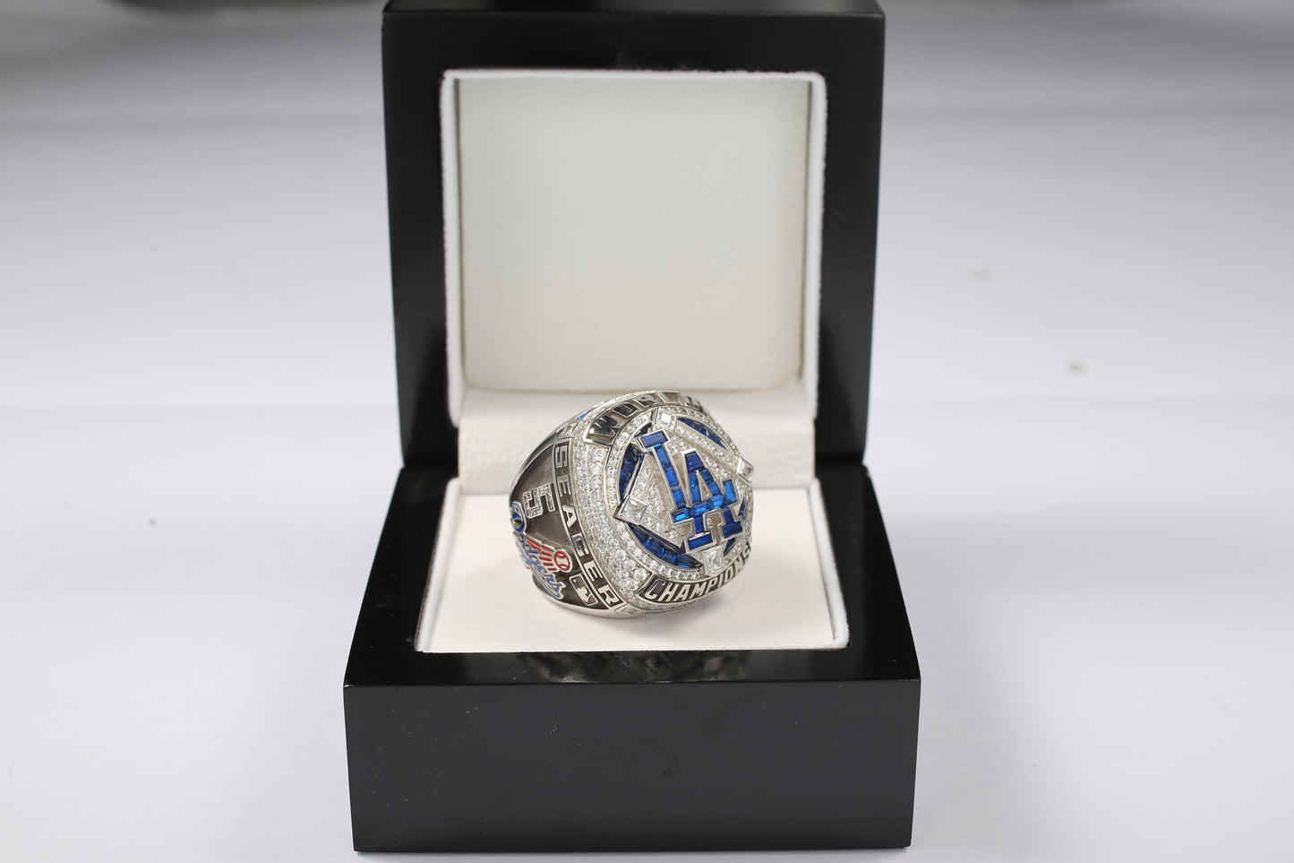 2020 Los Angeles Dodgers World Series Championship Ring - Ultra Premium Series