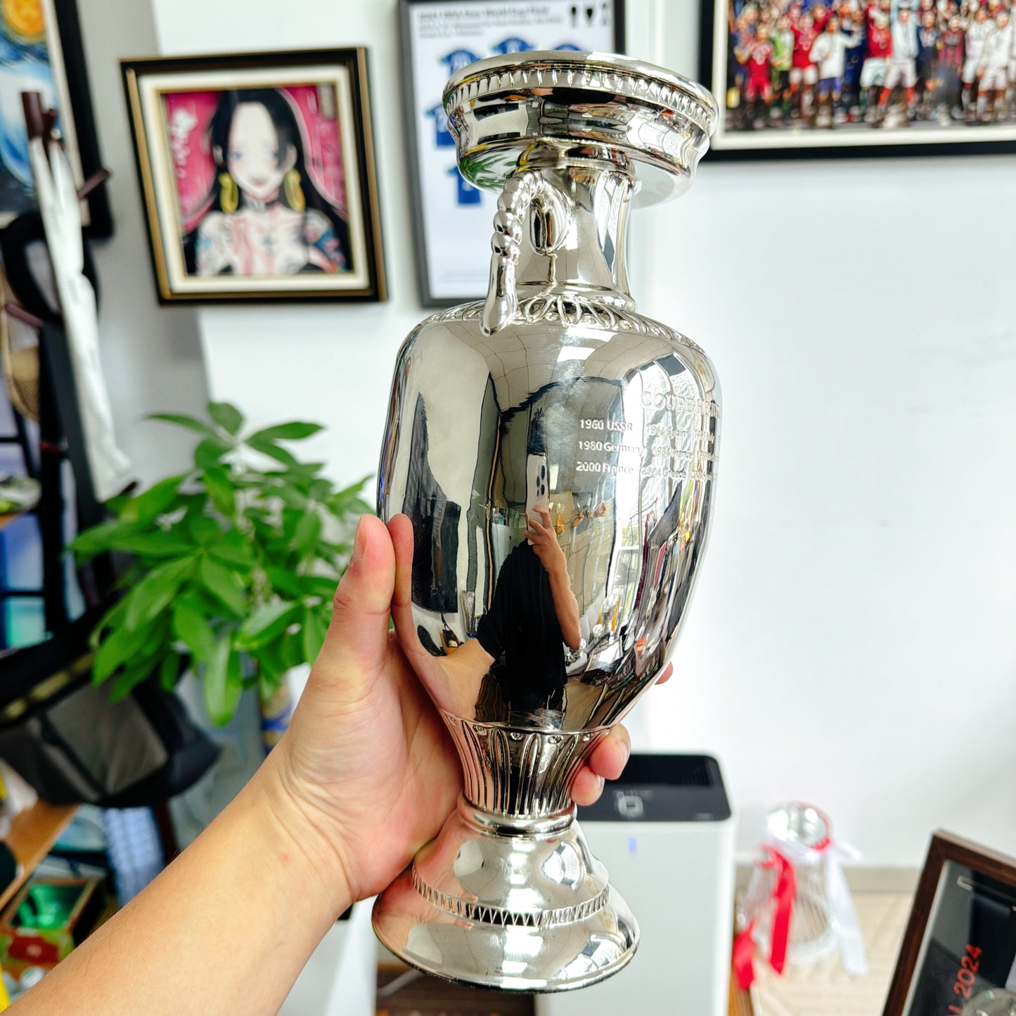 [Metal Version]UEFA Euro Cup  Trophy Henri Delaunay Cup(Indicate what ribbon you want)