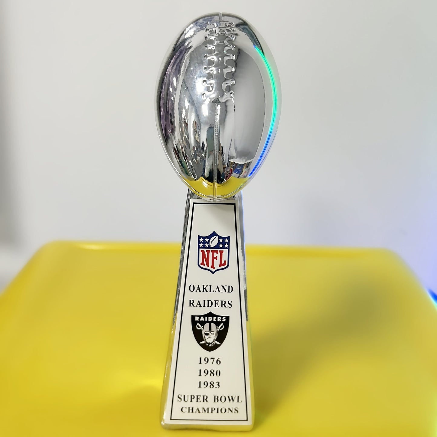 [NFL]Los Angeles Raiders,1983 Vince Lombardi ,  Super Bowl Championship Trophy Resin Version