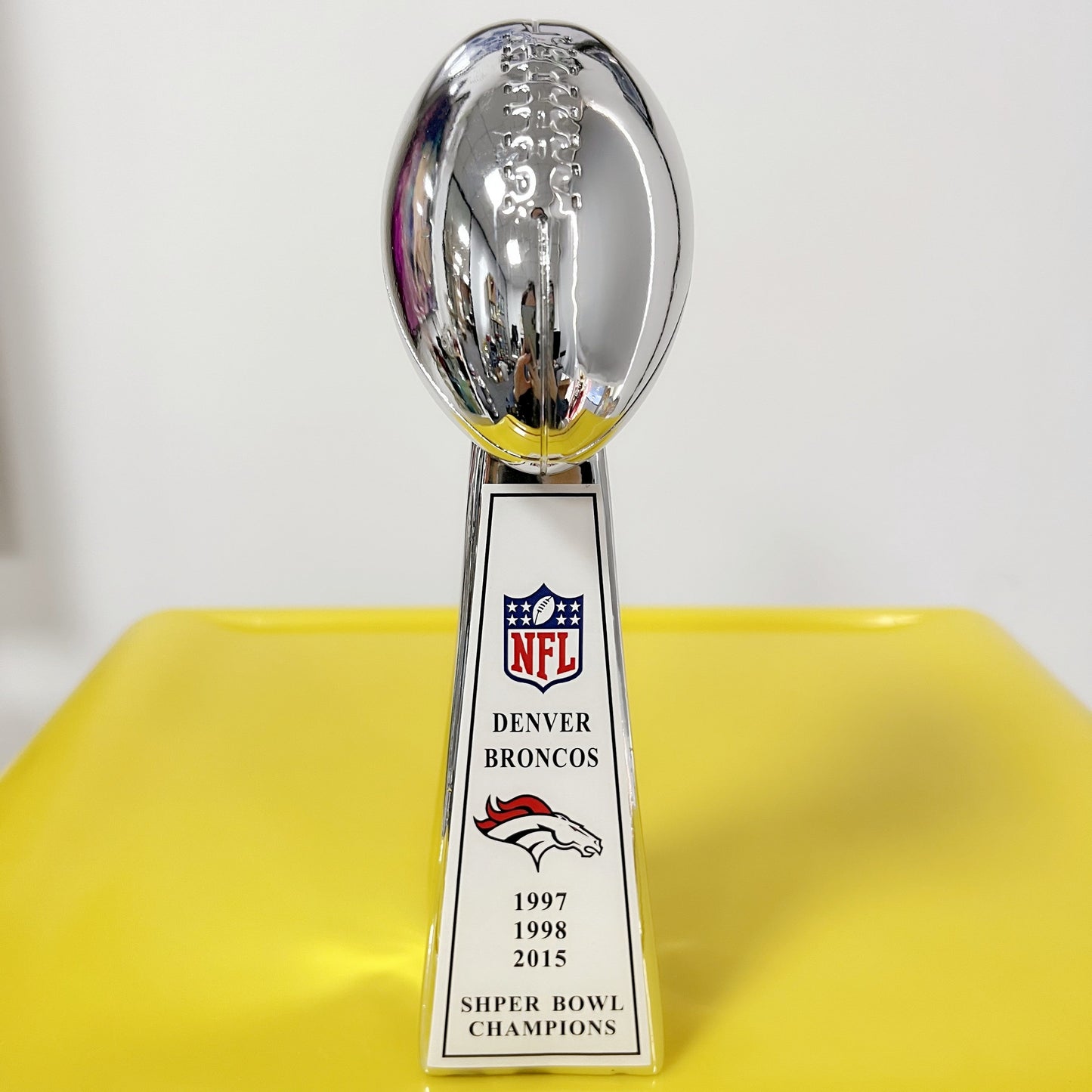 [NFL]Denver Broncos,2015/1998/1997 Vince Lombardi ,  Super Bowl Championship Trophy Resin Version