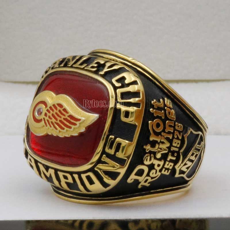 1997 Detroit Red Wings Stanley Cup Ring