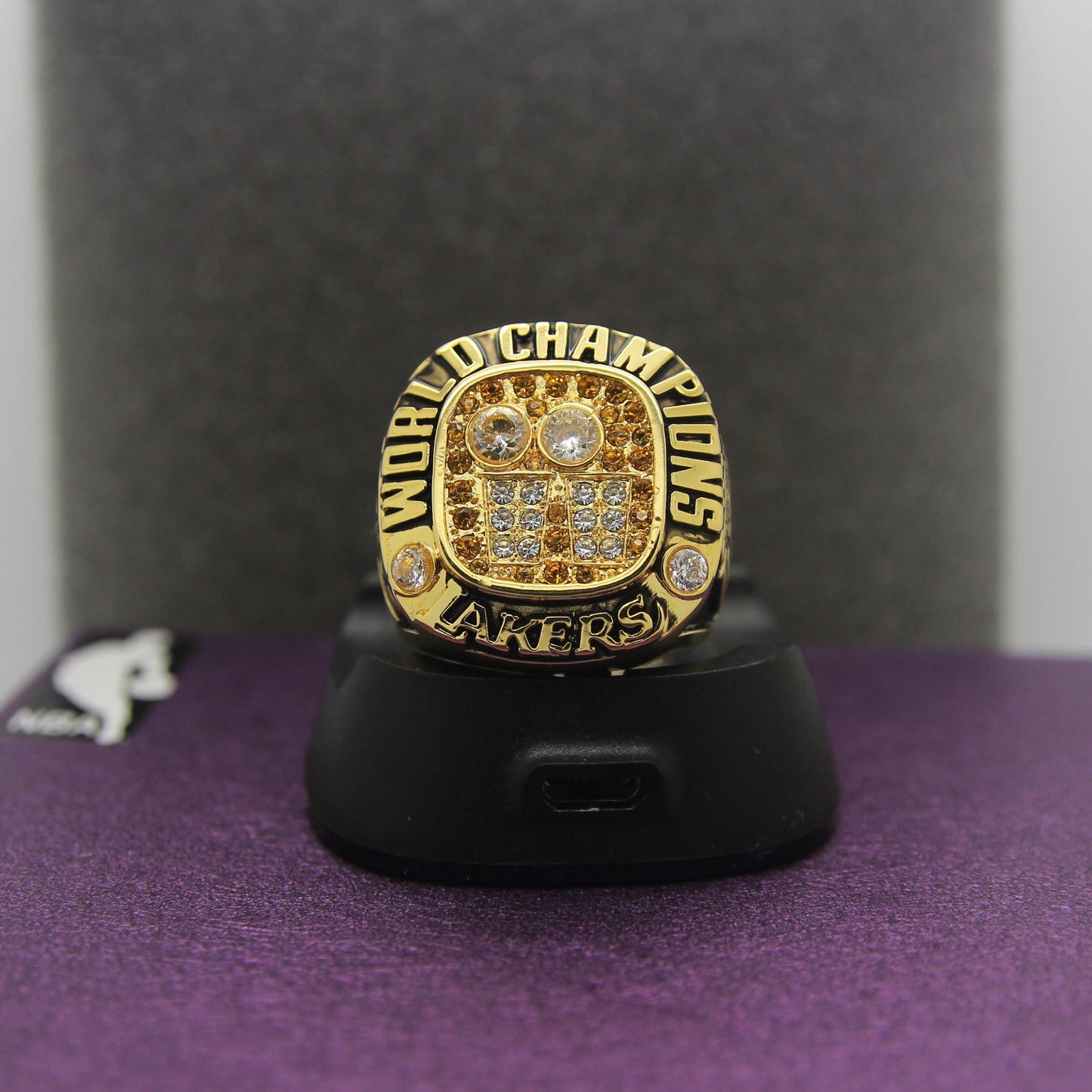 2001 Los Angeles Lakers Championship Ring