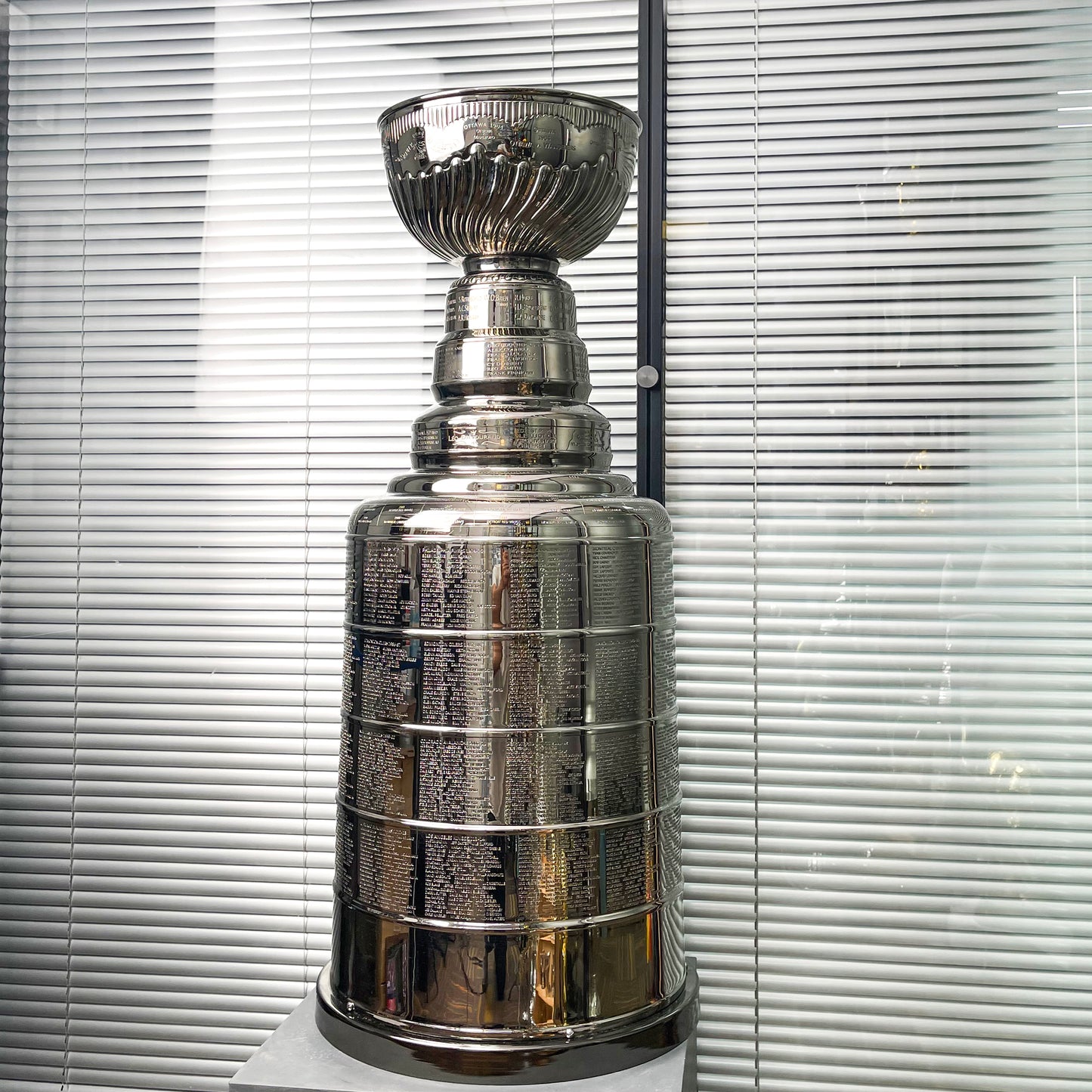 [Metal Version--90cm Height]NHL Stanley Cup Trophy  Full Size With All Champions Engraved Free Shipping