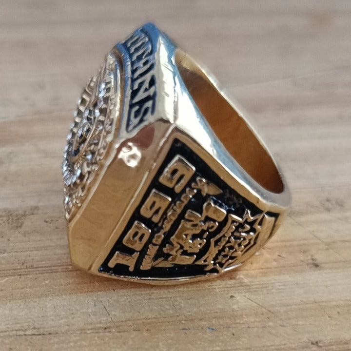 Tennessee Volunteers College Football National Championship Ring (1999)