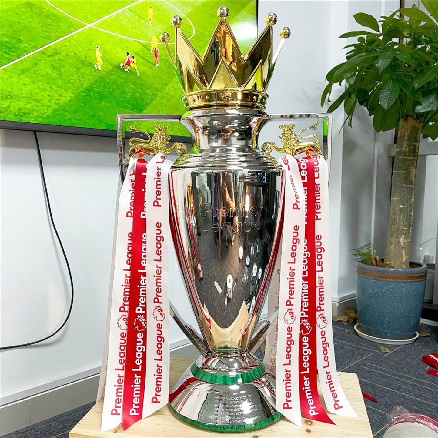 [Metal Version]Premier League Trophy (Indicate what ribbon you want)